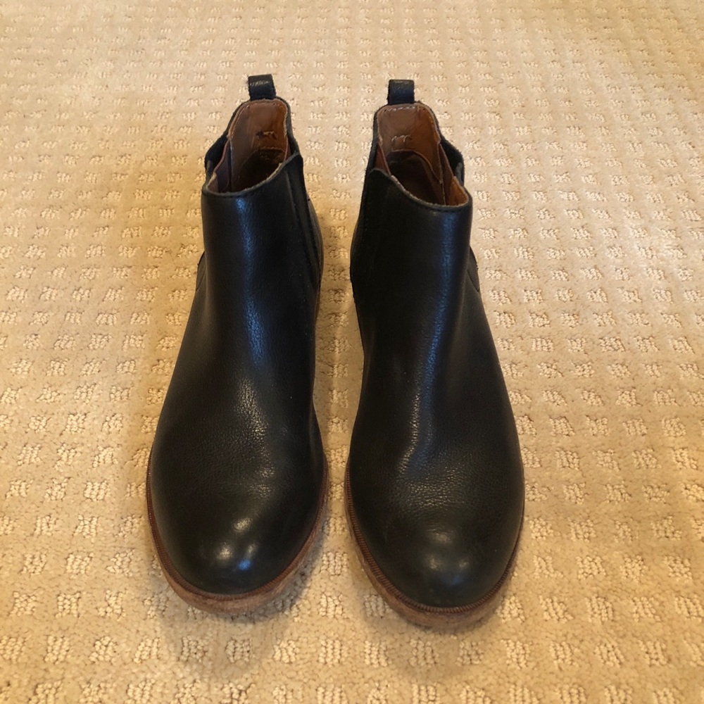 Kork Ease Black Ankle Bootie 6.5